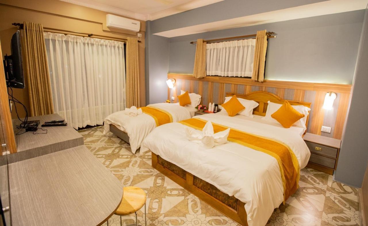 Hotel Visitors Inn , โพคารา ภายนอก รูปภาพ